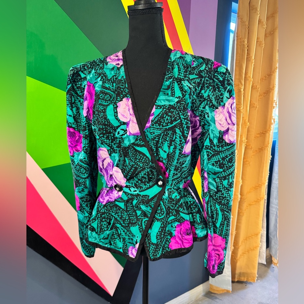 Vintage 80s AJ Bari 100% Silk Floral Peplum Blazer